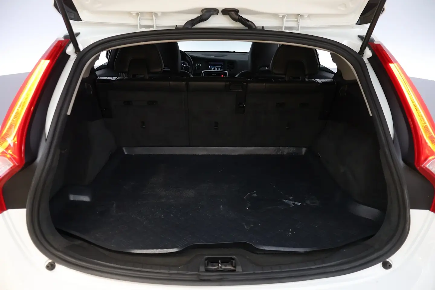 Car Image - 75djZFcxJMzBWvWSkKeMEL