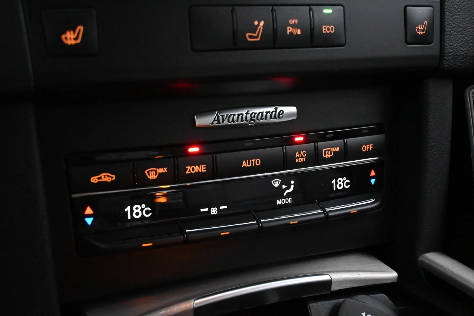 Car Image - 78FMlBl7ee1i6M0O9I2iCp