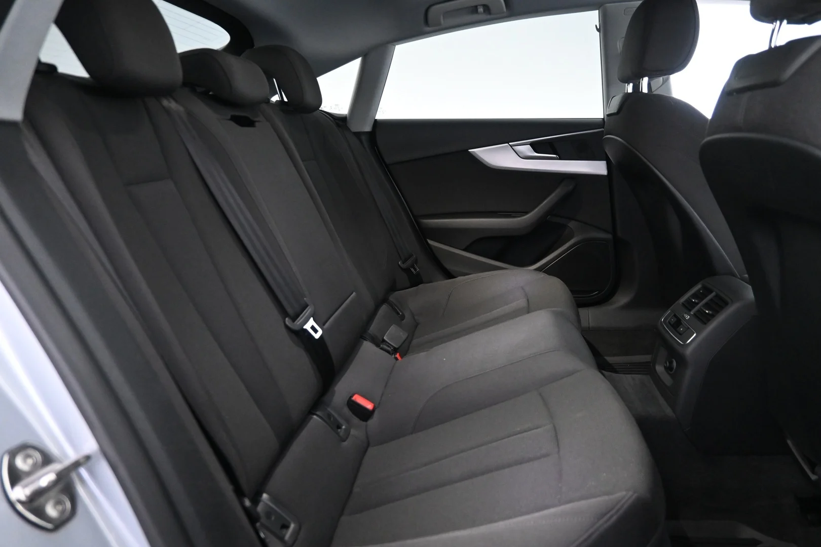Car Image - JweUCngmssv9kn5asSLEC