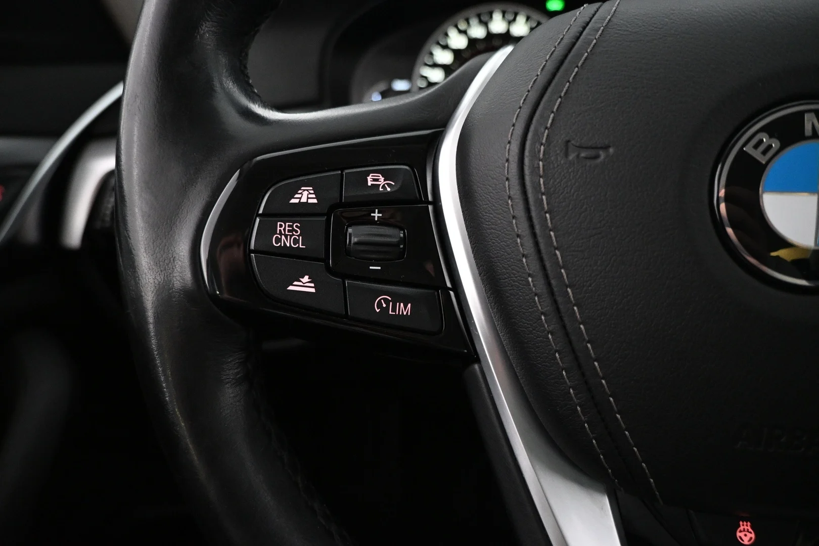 Car Image - 2VGtE9YKNff4pjgRFAYgKe