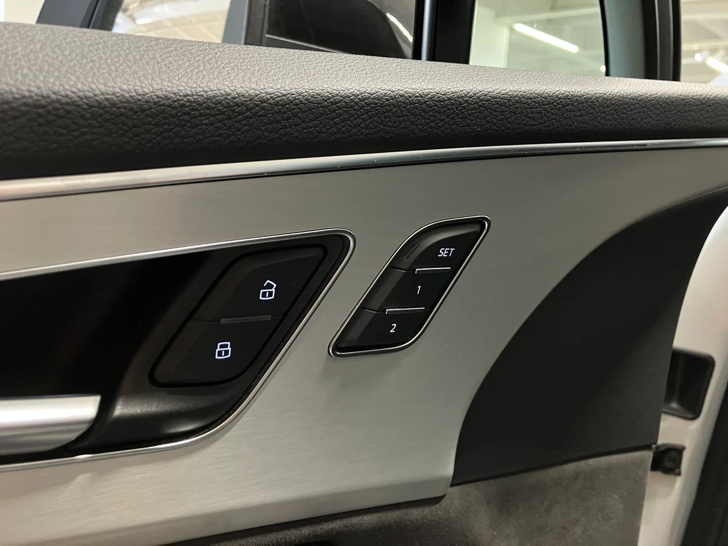 Car Image - 7Awp2MHJVqXyUB5CUx4Smc