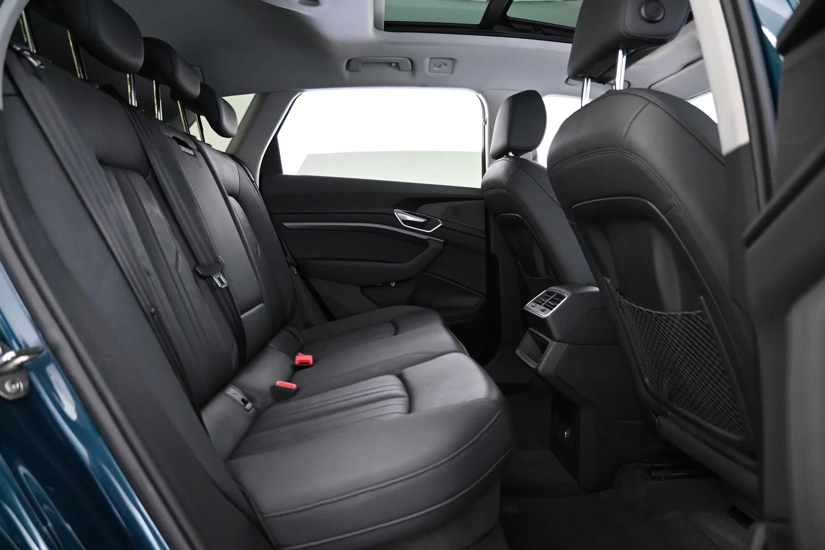 Car Image - 4KsusEdg4o6l5ccYdELA4V