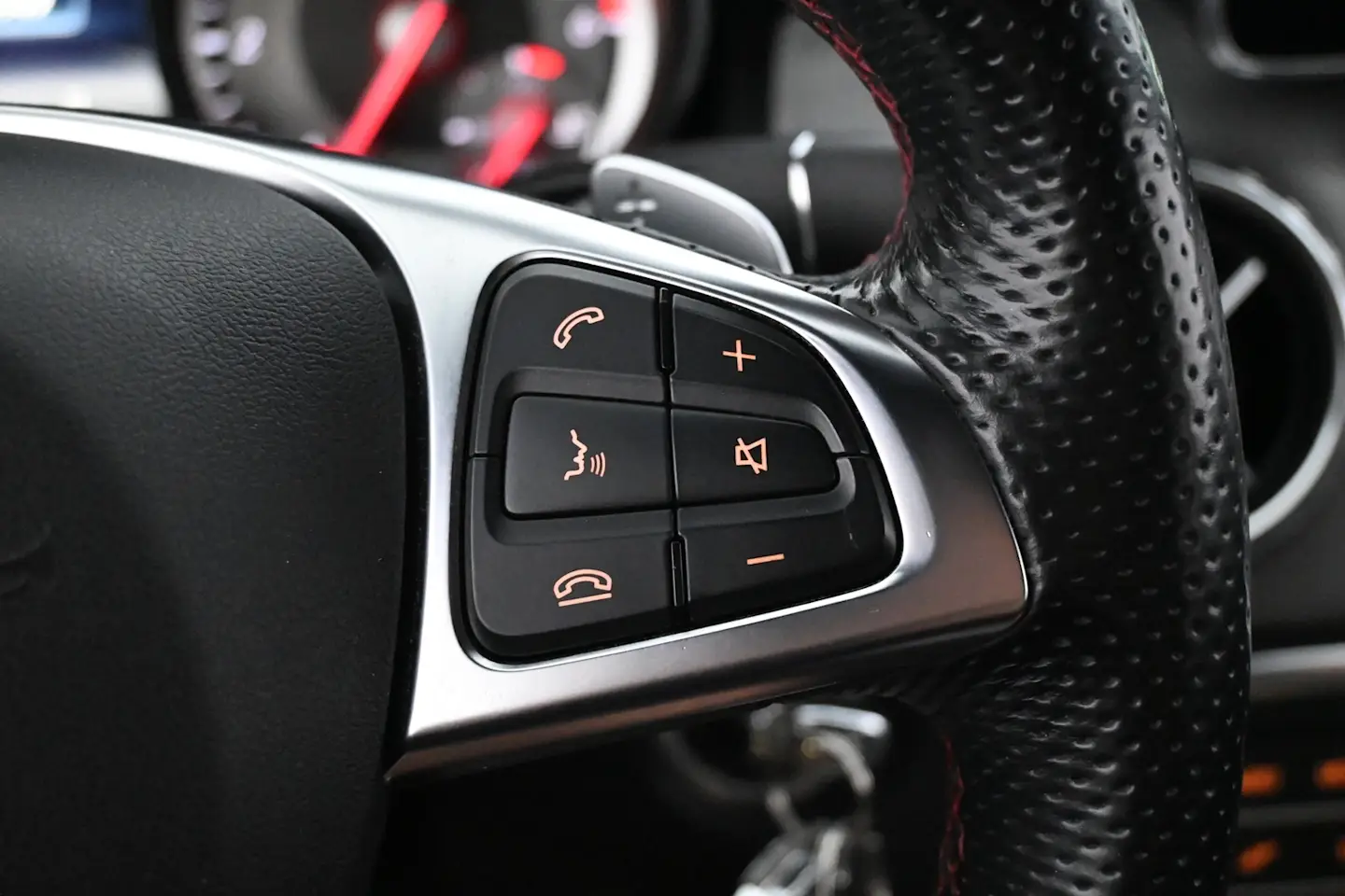 Car Image - 2uBU0KIcKFXFwSIt7KT4S6