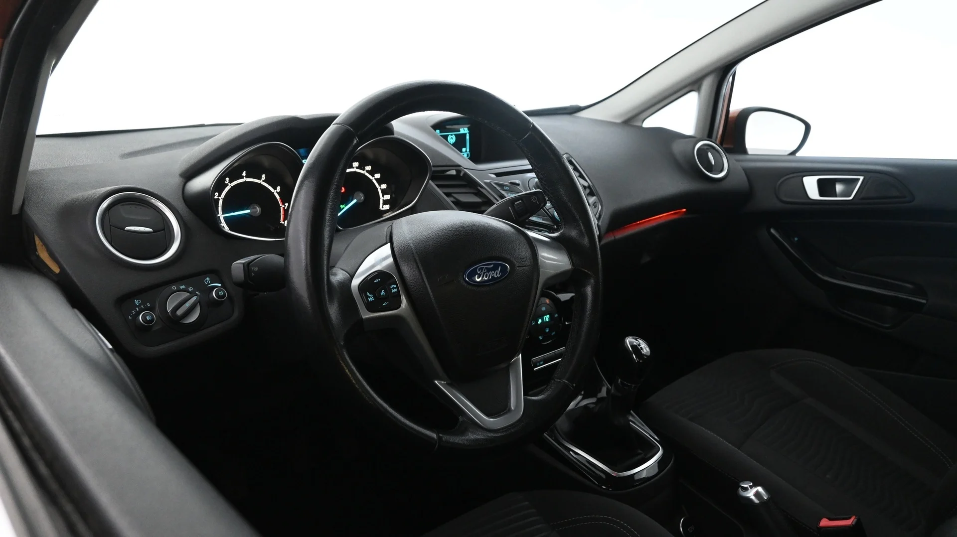 Car Image - jpNwPXKuBlpNTH0cZU3xm