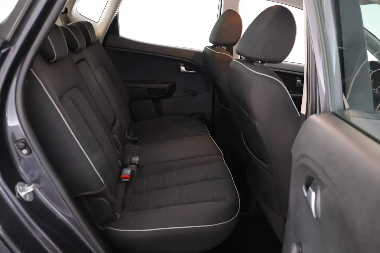 Car Image - 1islz1qKyvpwTnORVSkZ7I