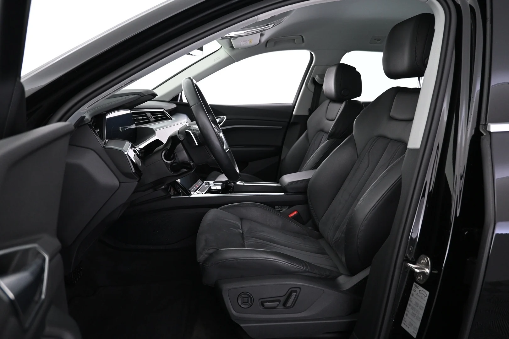 Car Image - 4aiLQrlfhmp1u55onXoaTu