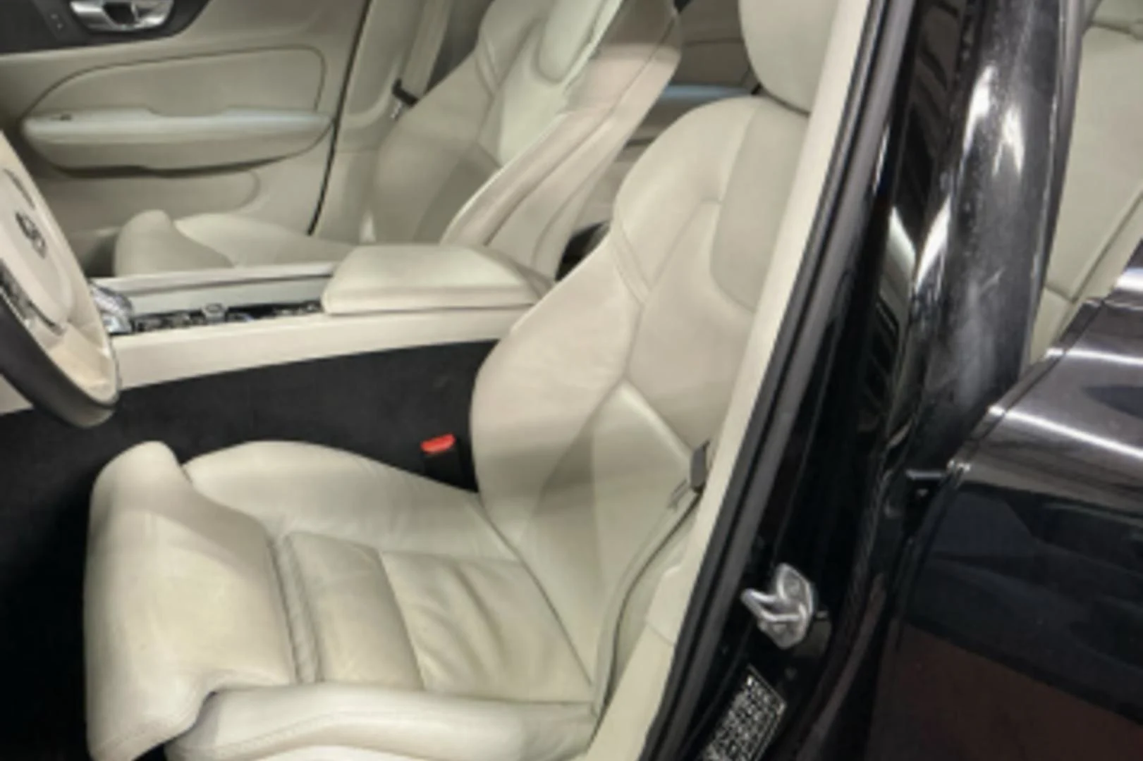 Car Image - RbdefZyQ3iygDcfv7IC57