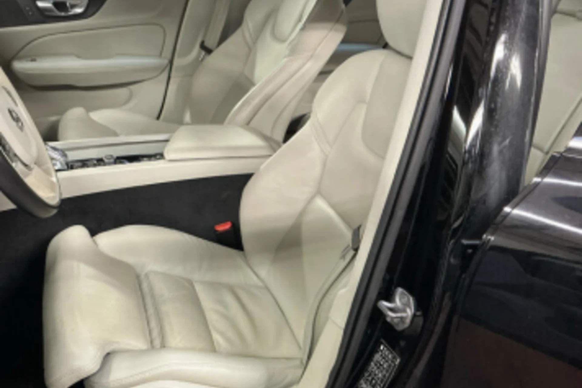 Car Image - RbdefZyQ3iygDcfv7IC57