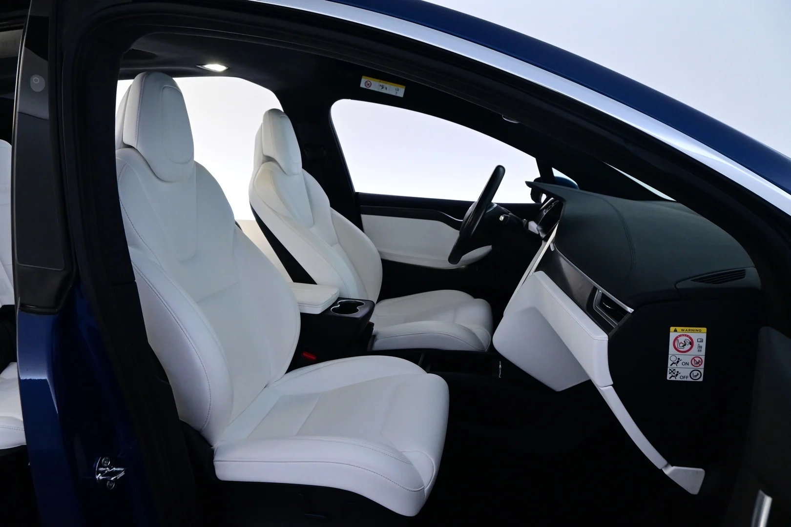 Car Image - 3dfietUaewlPtmt6iE2Ely