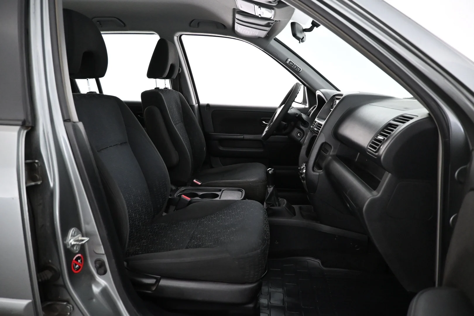 Car Image - 7yLoRxbdFy9CzH0md2l2PI