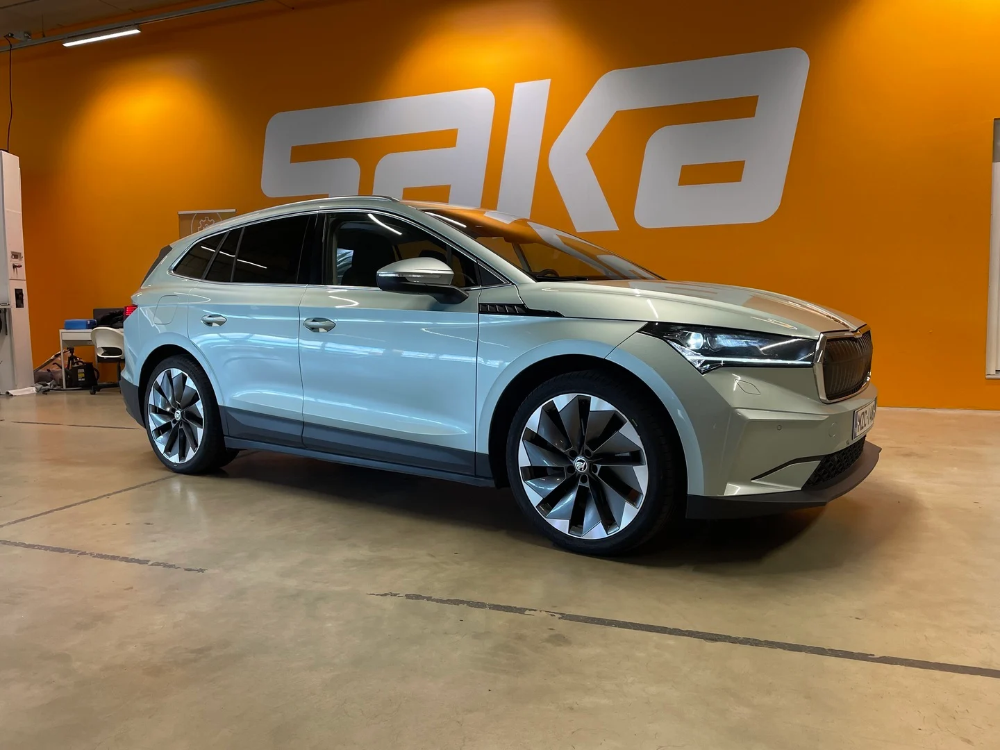 Car Image - 1SBztb8crpckwVabb4G1LU