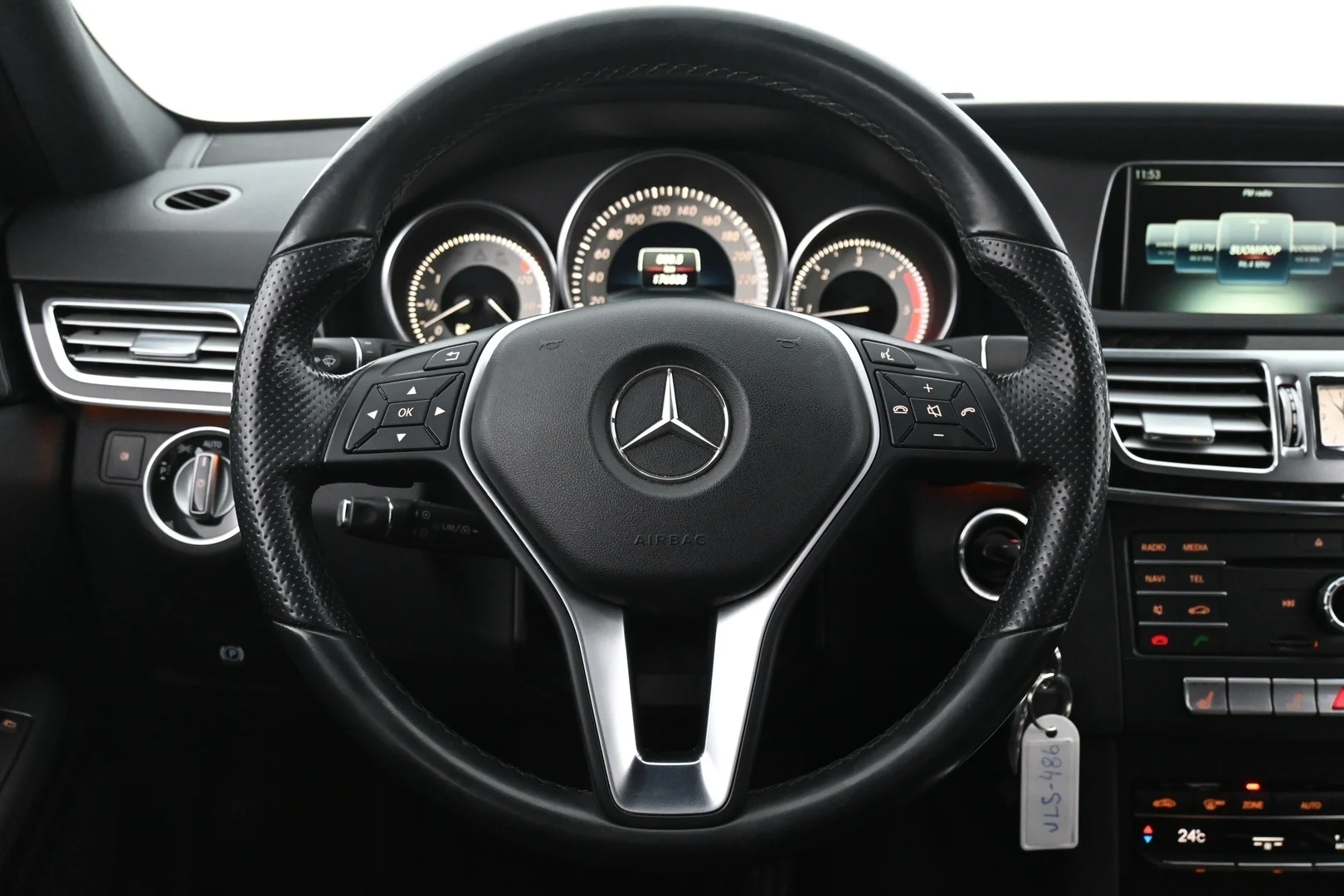 Car Image - 4c2tDA5UR5fNpB7rXiVJtK