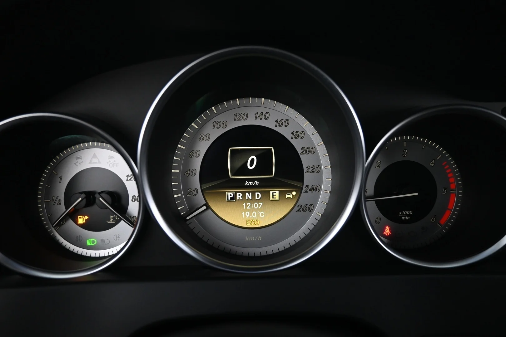 Car Image - 1kAPCpuY3V9ZbTSMOYFimz