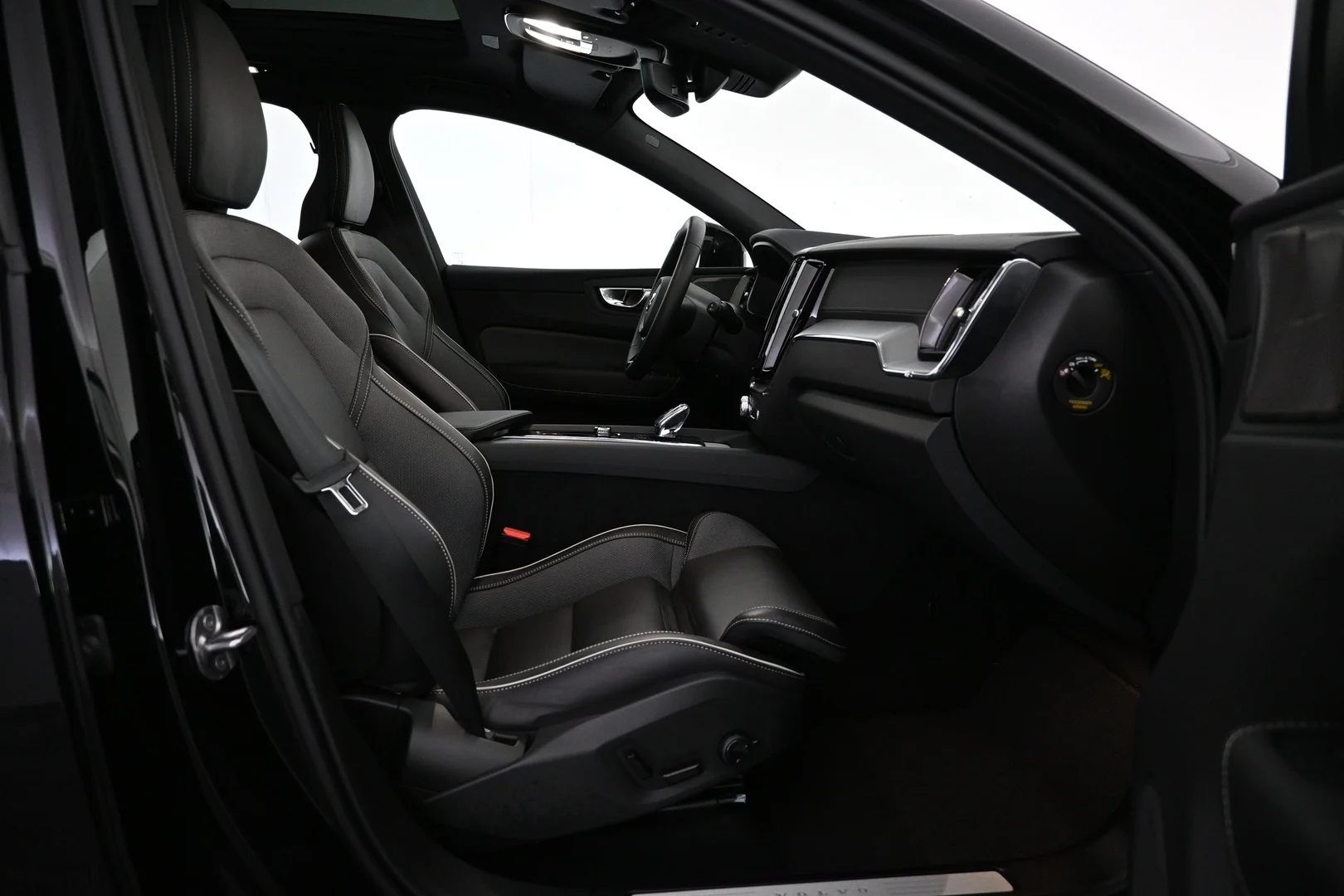 Car Image - LCMxsWnTQ1b3rgUt2HgGC