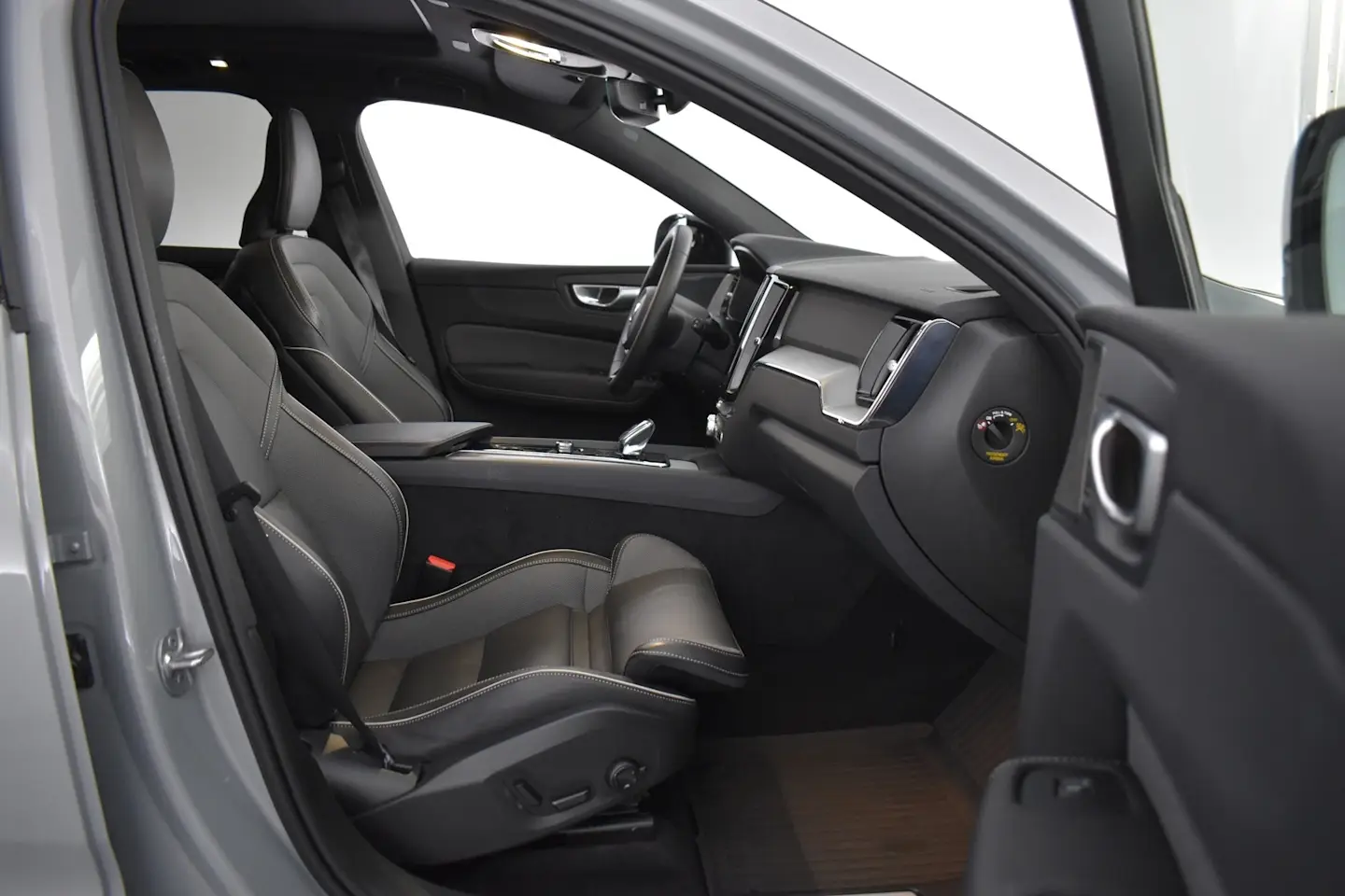 Car Image - 2l8zWTFjzxPQ4ene4M9Mb1