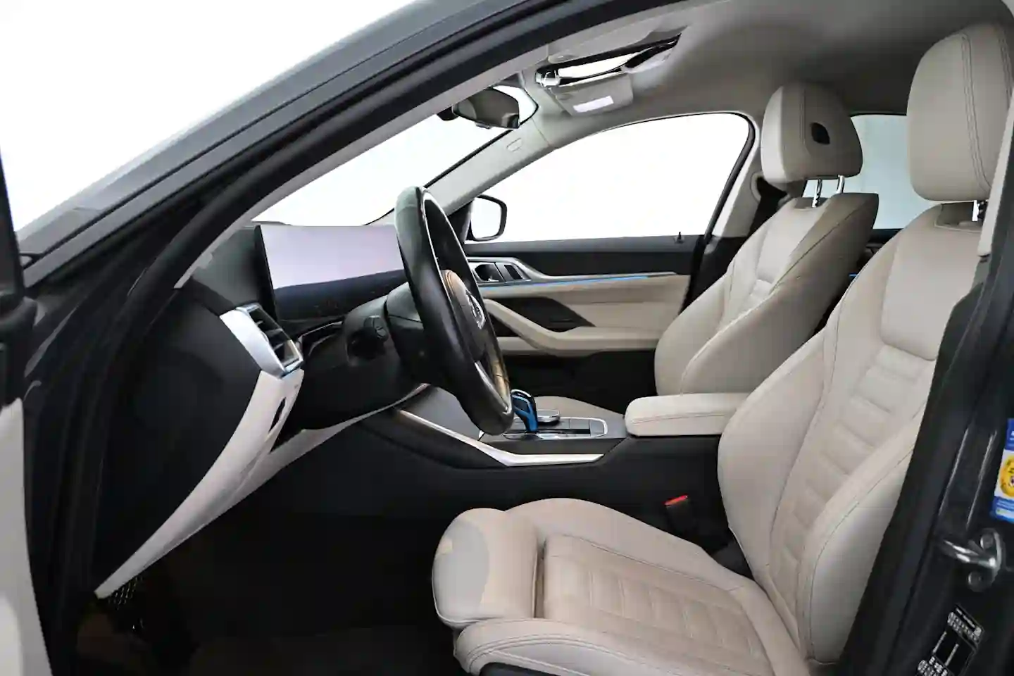Car Image - 6ogC5hVQumoMwiS9TngnxF