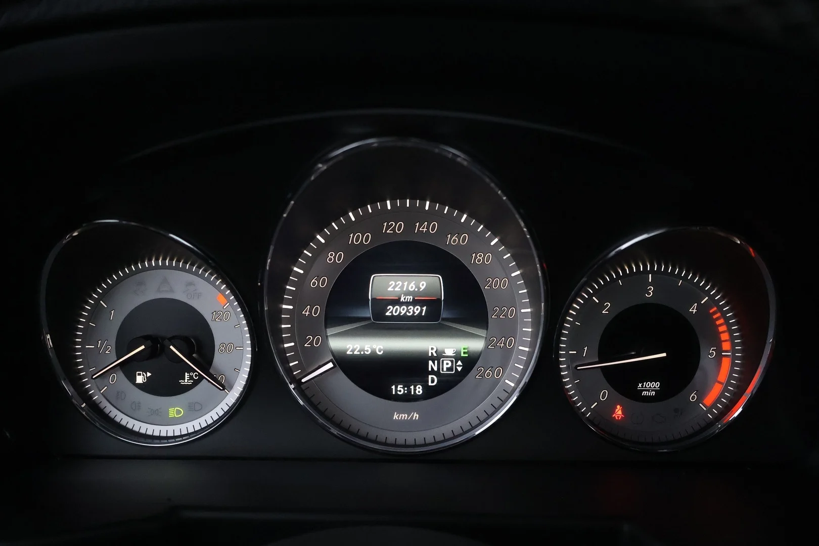 Car Image - 5U74dKmp901p3kd7kuRSZ5