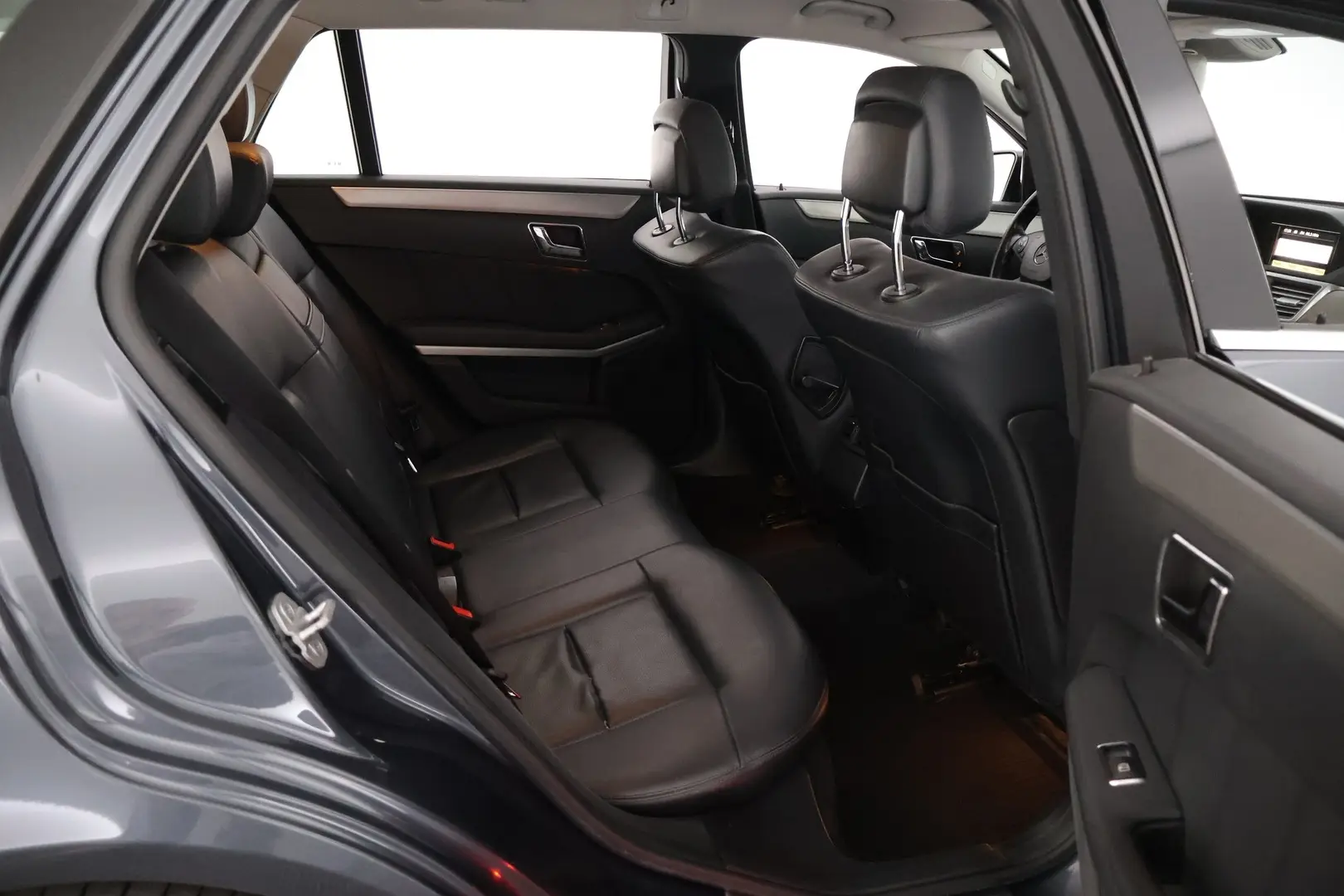 Car Image - gy1u4SJdgv4gF8thdclPm