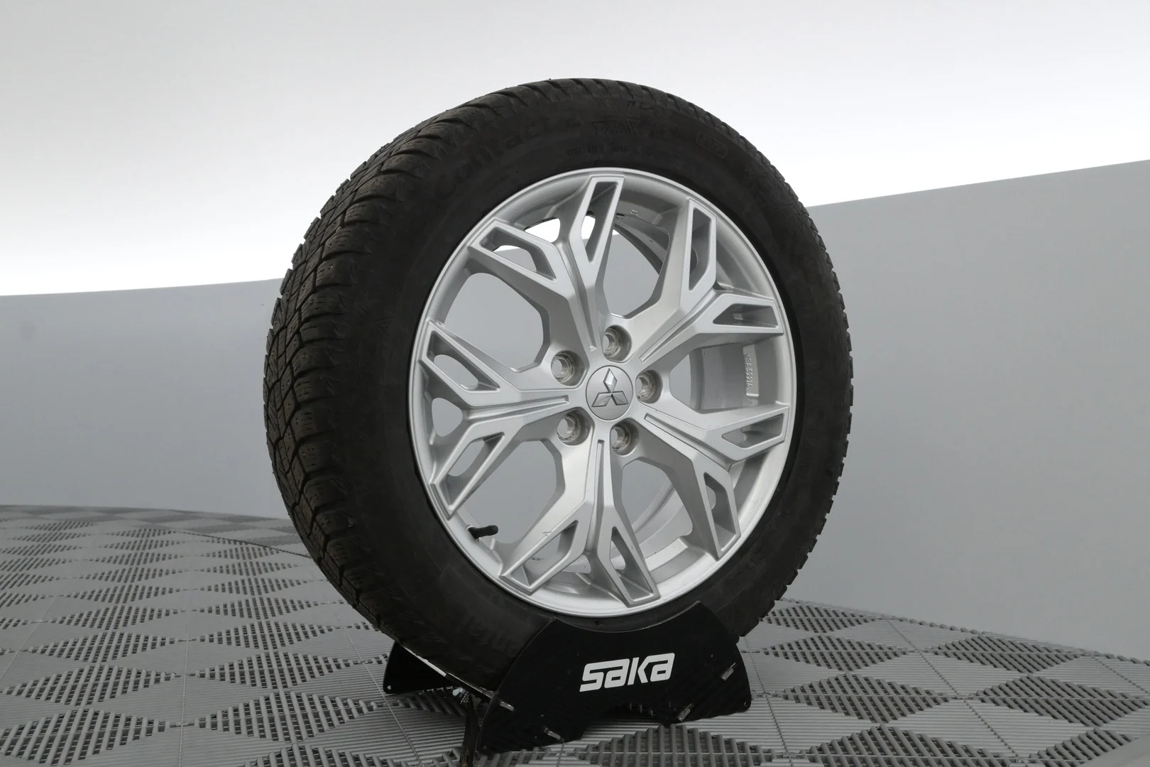 Car Image - rX3z3hcYitOiQQ46EixyI