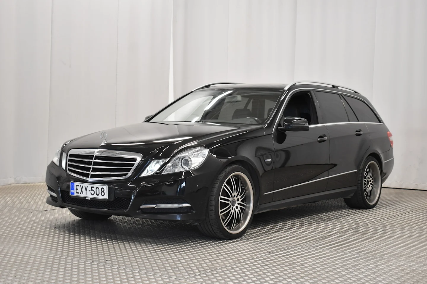 Car Image - 7GsNynn5njjkXayuJrk2b6