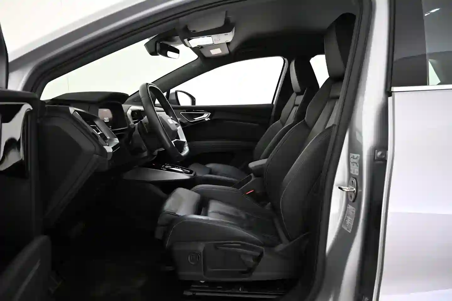 Car Image - 1CSIqdRZIsW43YDHMtjLnx