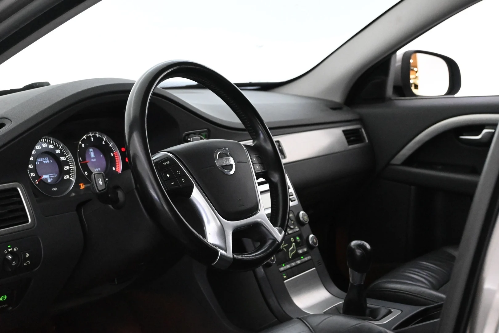 Car Image - 4zEjhh8Jxr6ZxdwPa0atjy