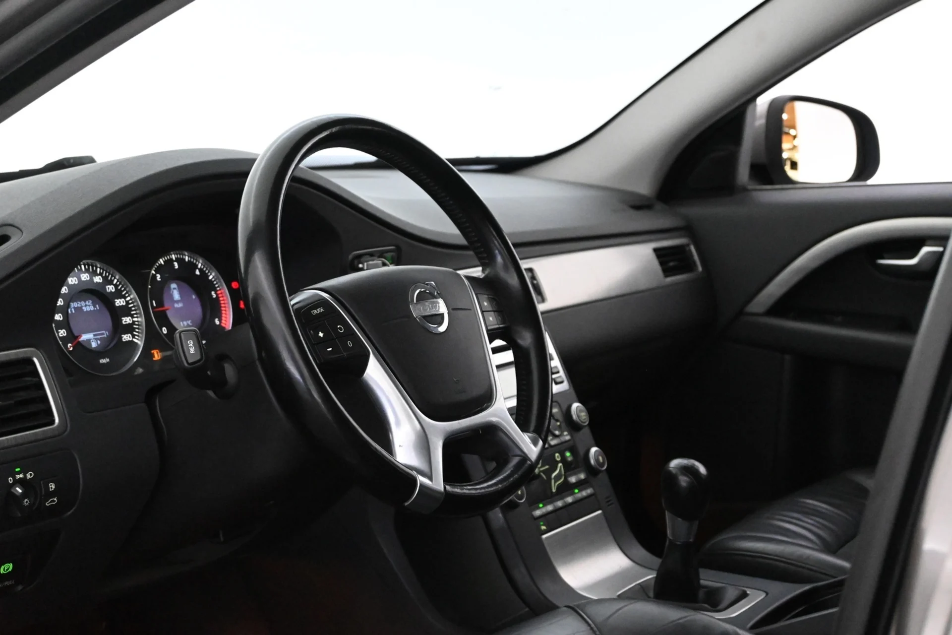 Car Image - 4zEjhh8Jxr6ZxdwPa0atjy