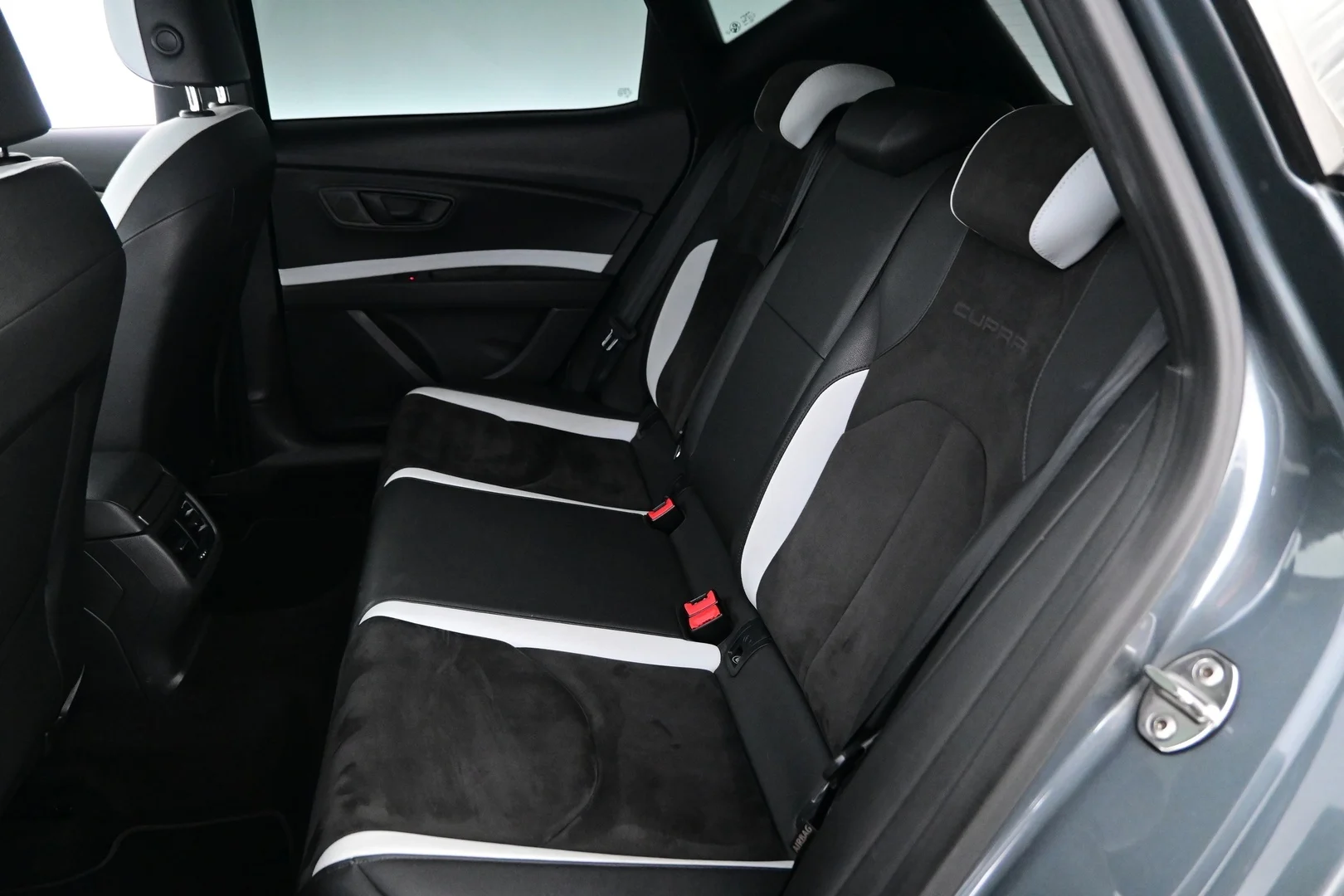 Car Image - 26nycGLya9WxfvfkVuZl5Q