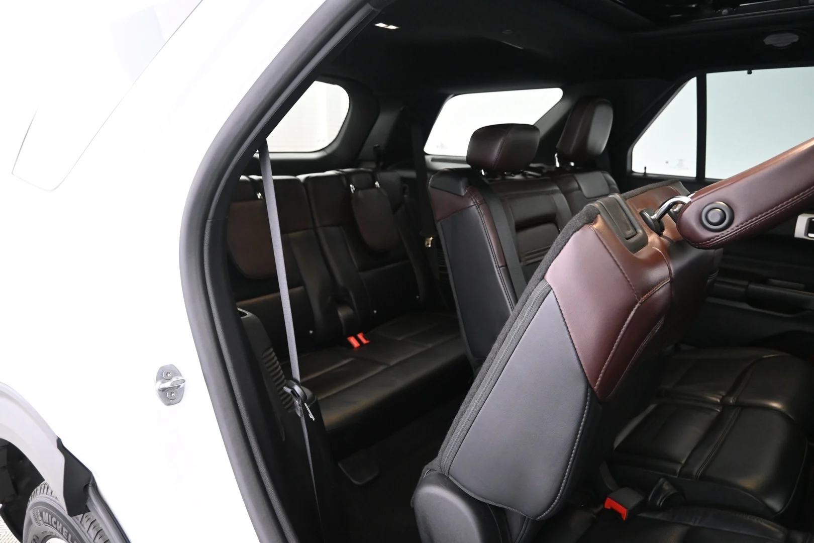 Car Image - 3tUXM4OLHujTWzotbVIg0Y