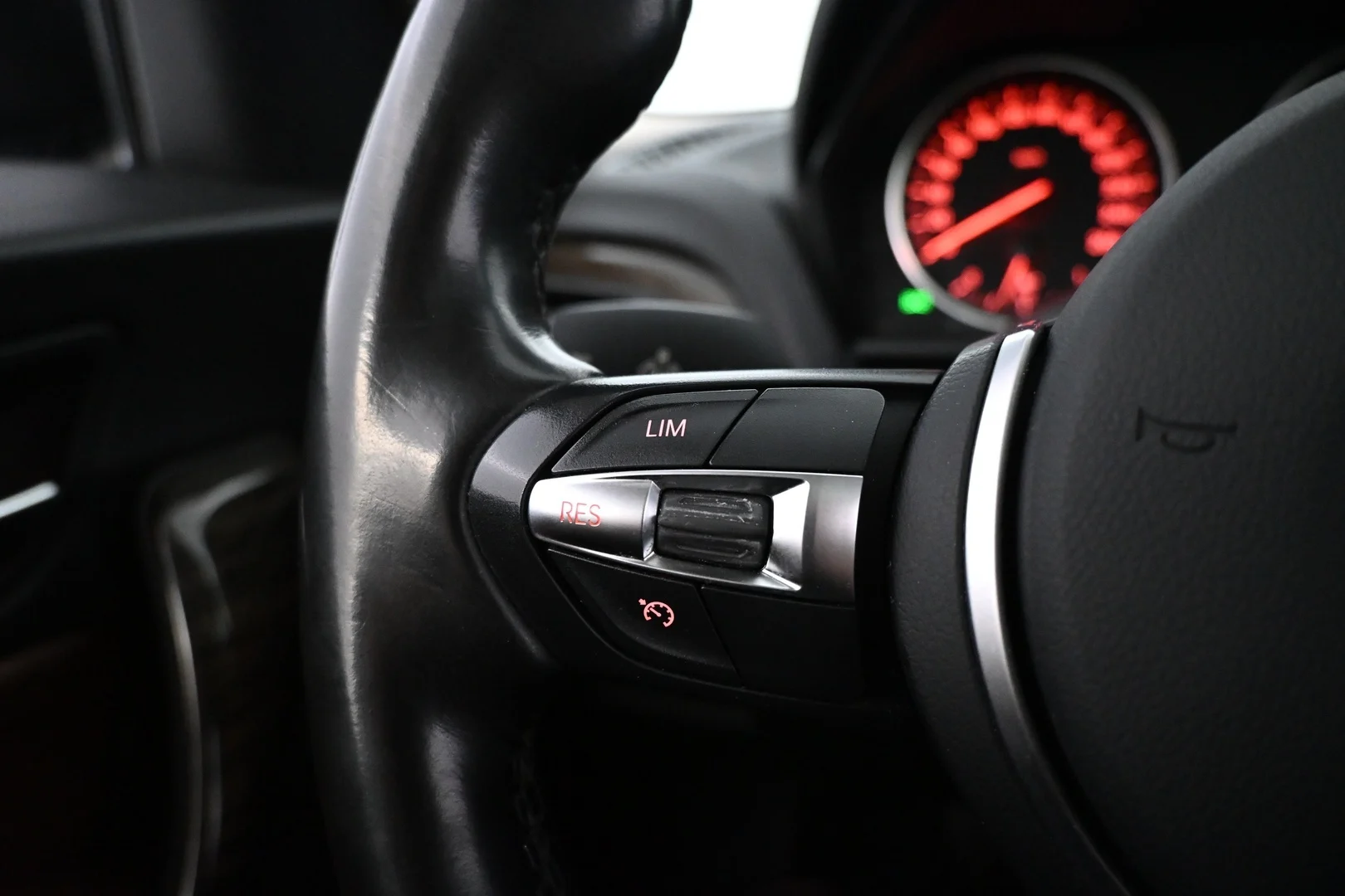 Car Image - 2XagUKi159VcQqYNRMMQJH