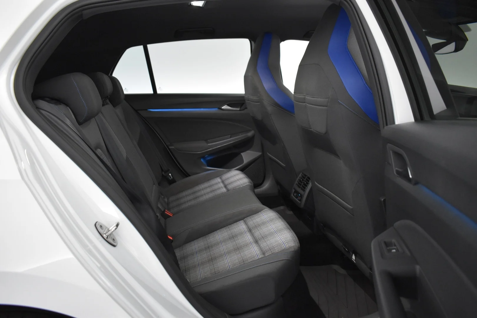 Car Image - 6vx2Jwp06tCghVkzt1MXus