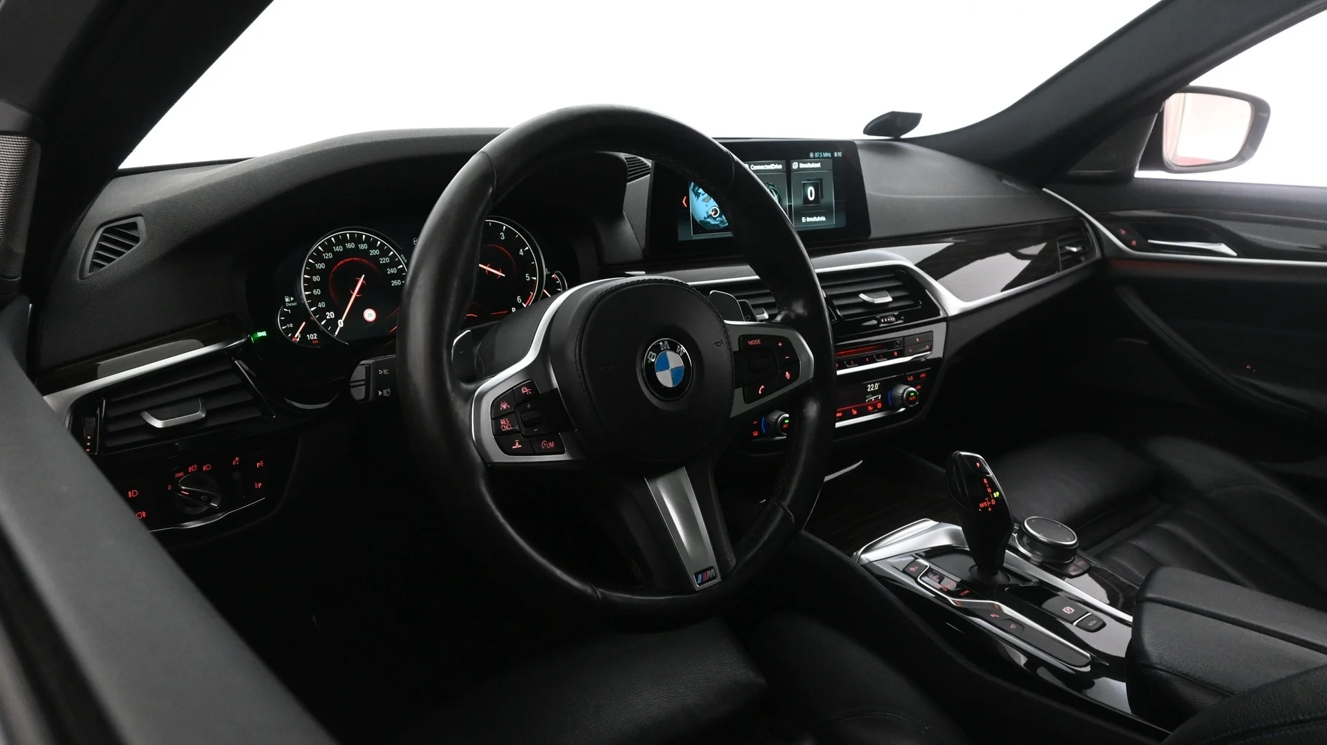 Car Image - L40N8leRi4Gh4MzfC8IdG