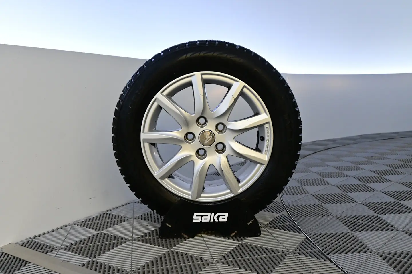 Car Image - 4cLNc6MNPvVuXLDbdnPi5v