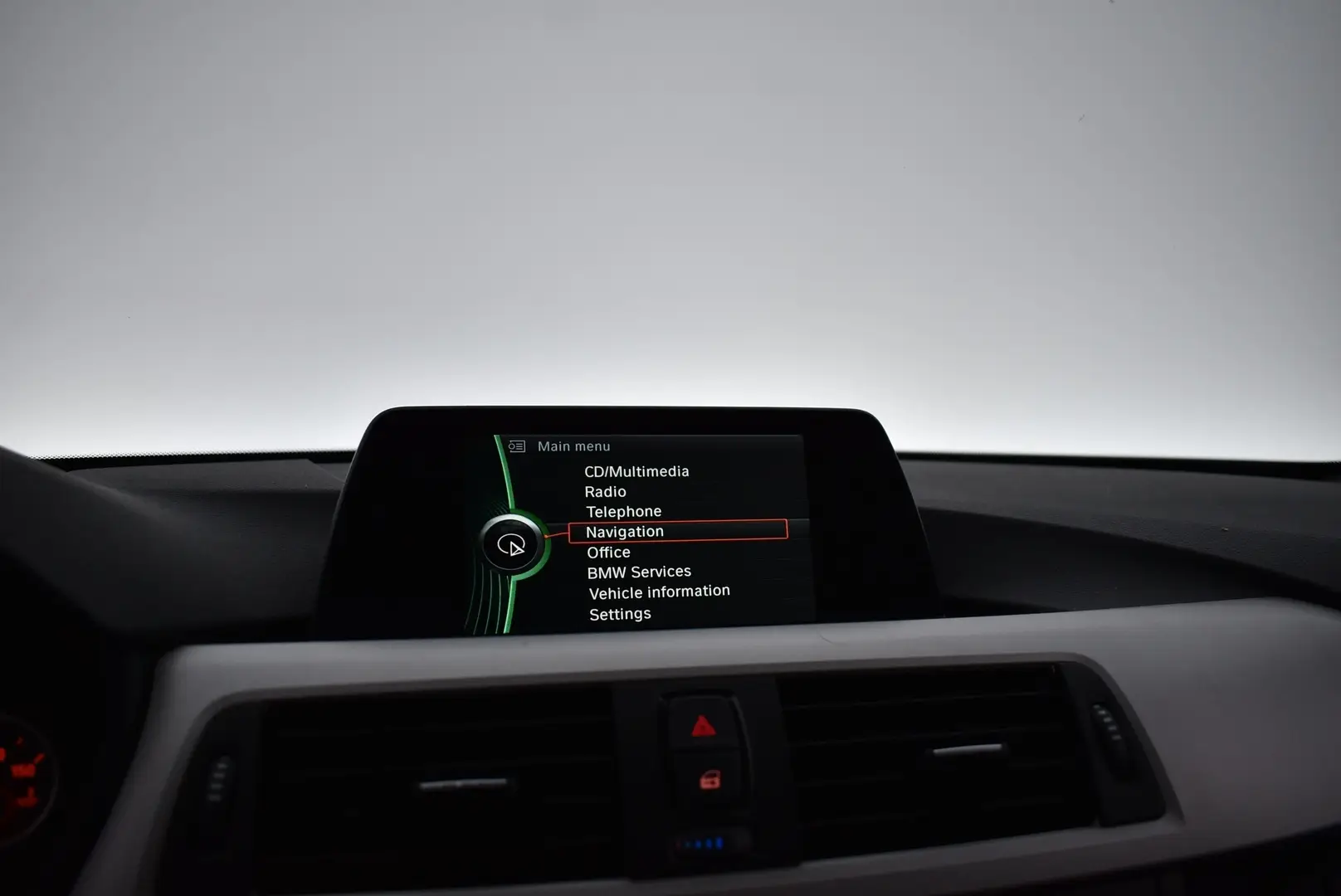 Car Image - 5Zqh14LZB2jTO84X7lRbx7