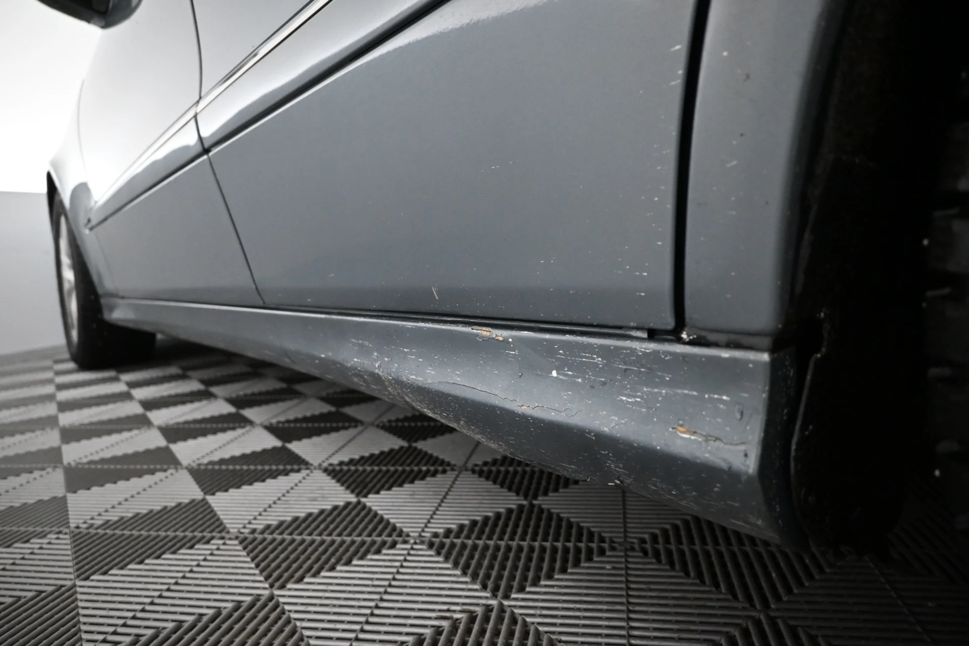 Car Image - 3xfbozqnKlU0rprmJzFORn