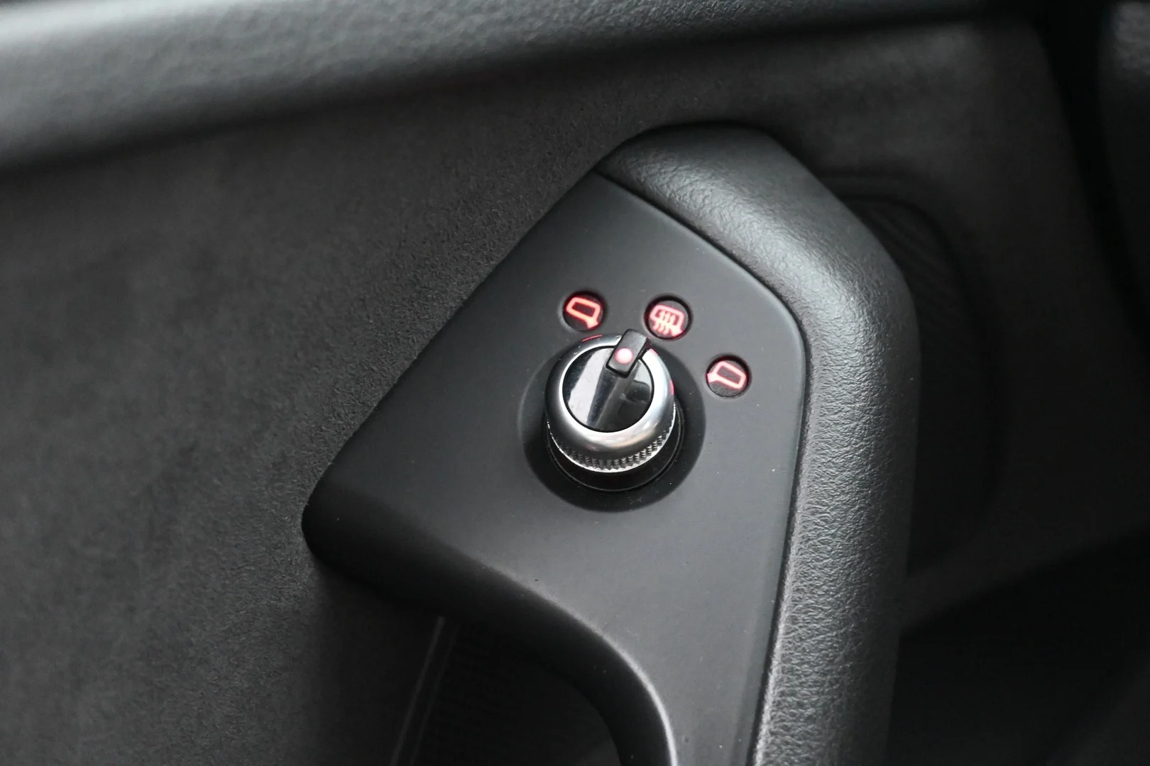 Car Image - 2M6WbS5v0Yo7MAR2w8GTmG