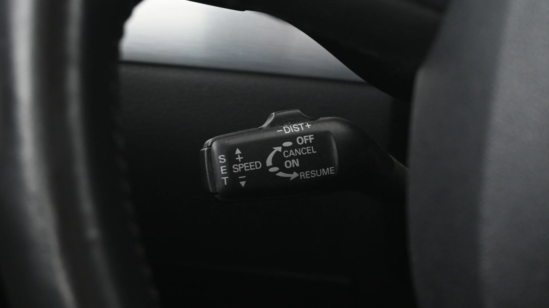 Car Image - 417sNsPtNNa6dmk1dBKhq6