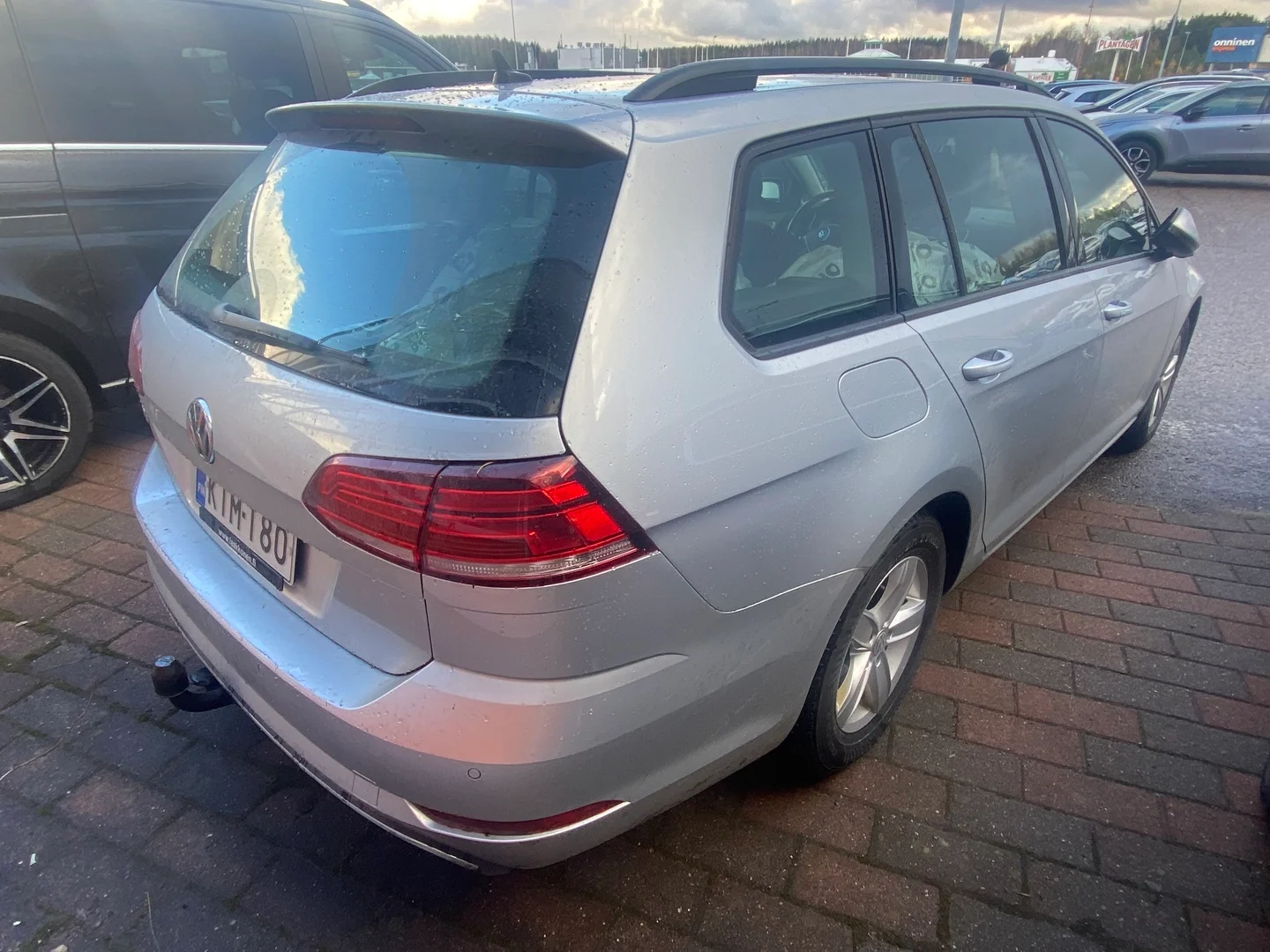 Car Image - 2H610q5vlKEnDllJHMe1r1