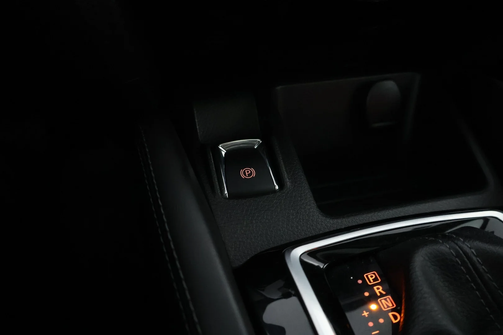 Car Image - 2wQL1FHmPcX8ez5Tr2hsvX