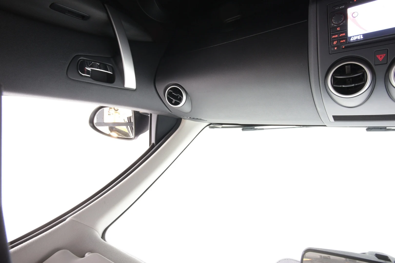 Car Image - 17wj03fBq59DSC4THrWWfd