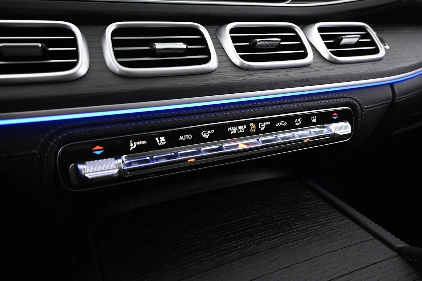 Car Image - 3FqkHhdu4wVBHV0i10a7ec
