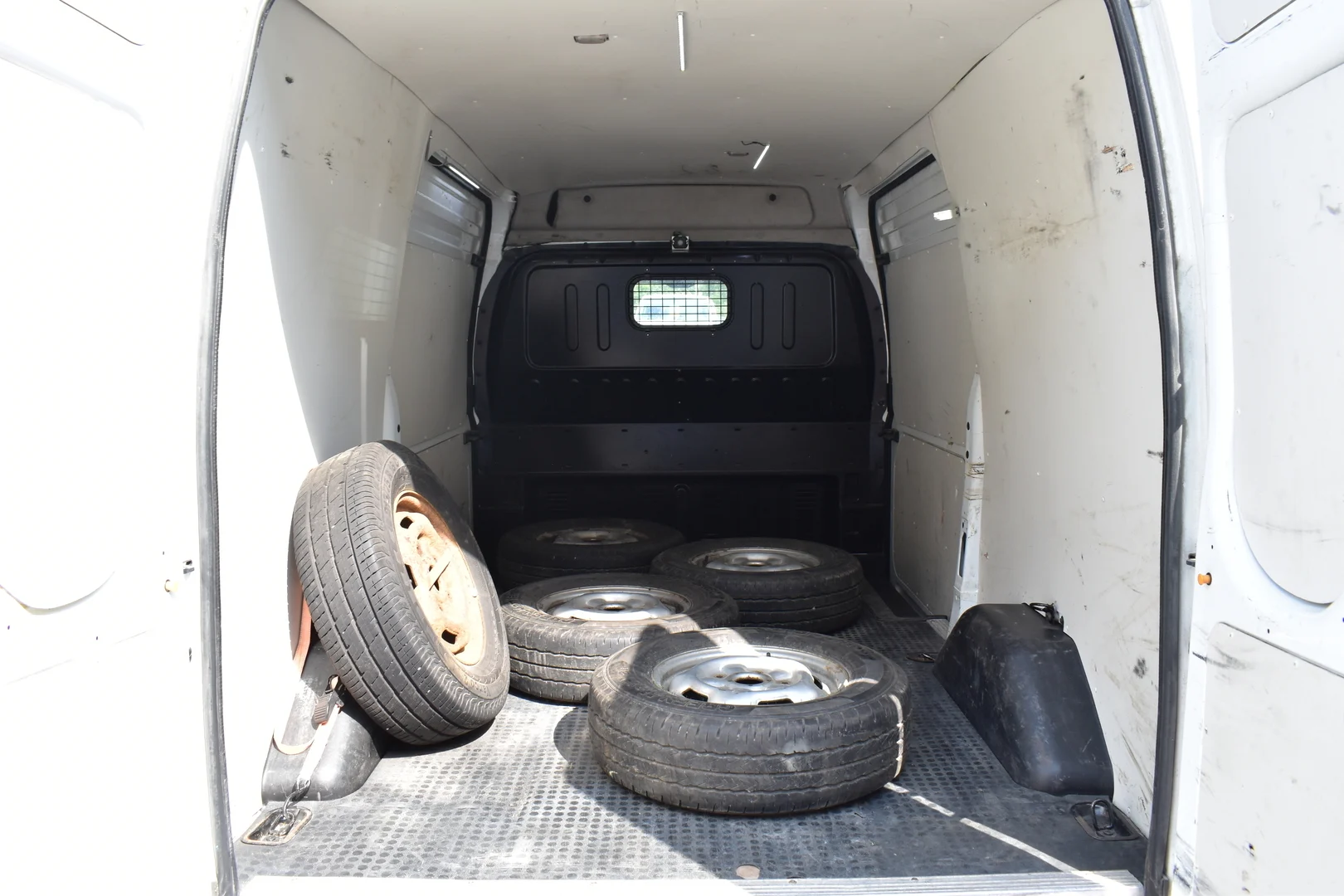 Car Image - 7CRZX4ayv0cRrXkCd9p75Z