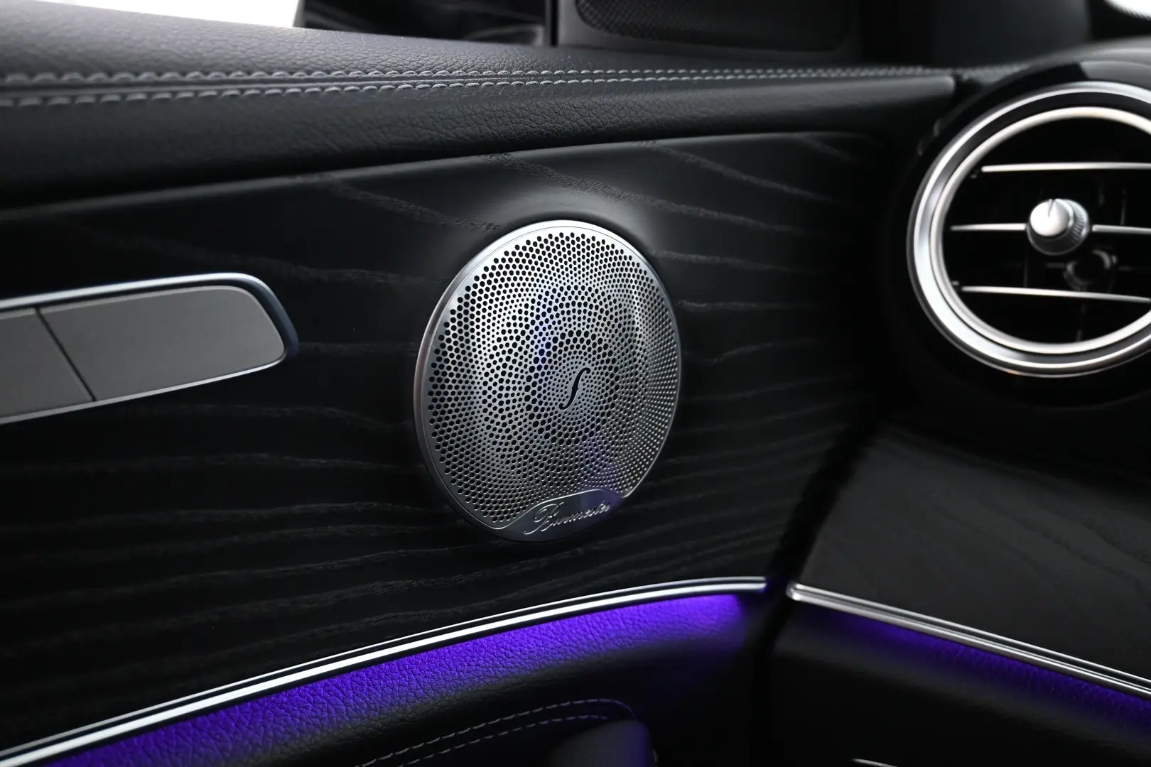 Car Image - eLJ0zJiDitG1csoRkrdW4