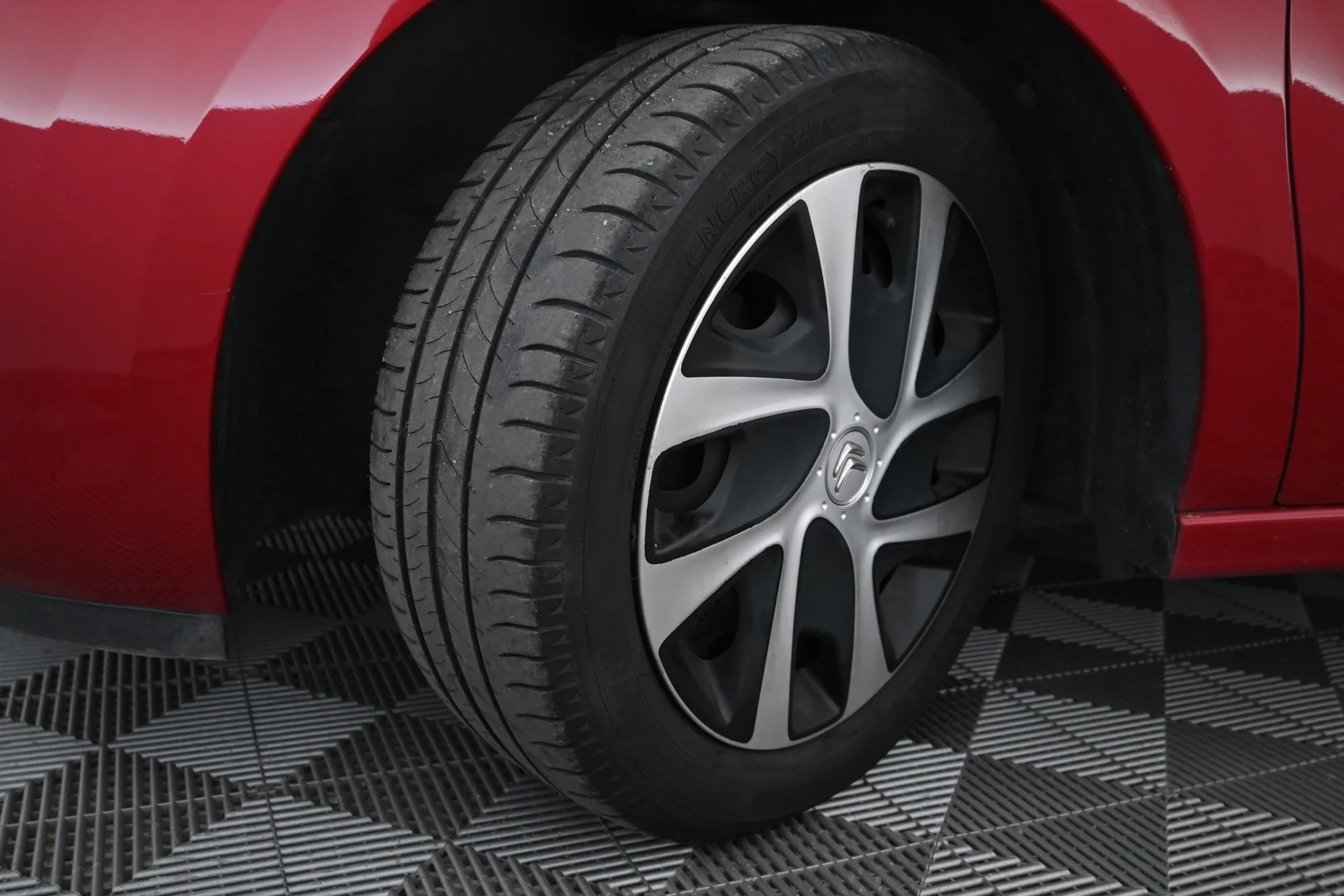 Car Image - 4h7GMv6NqeuQAoI8iqNTj1