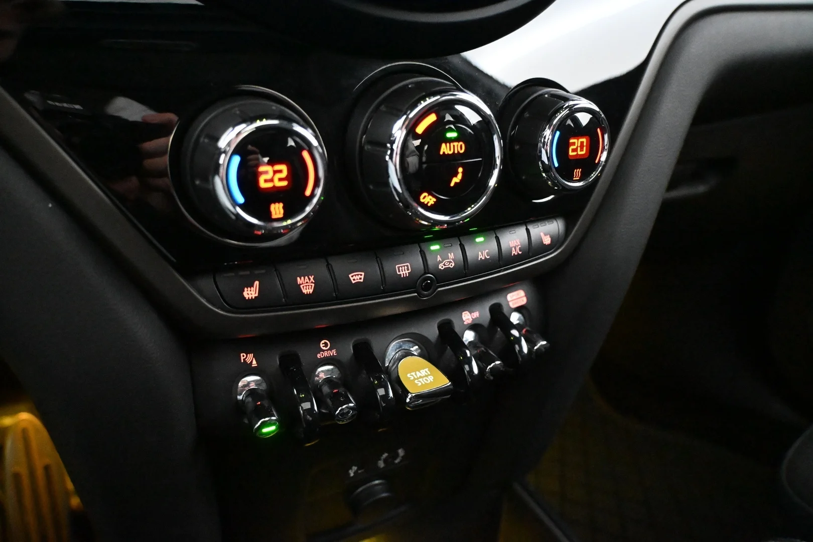 Car Image - 37l8iDb5OQ13qq2dsDBEEE
