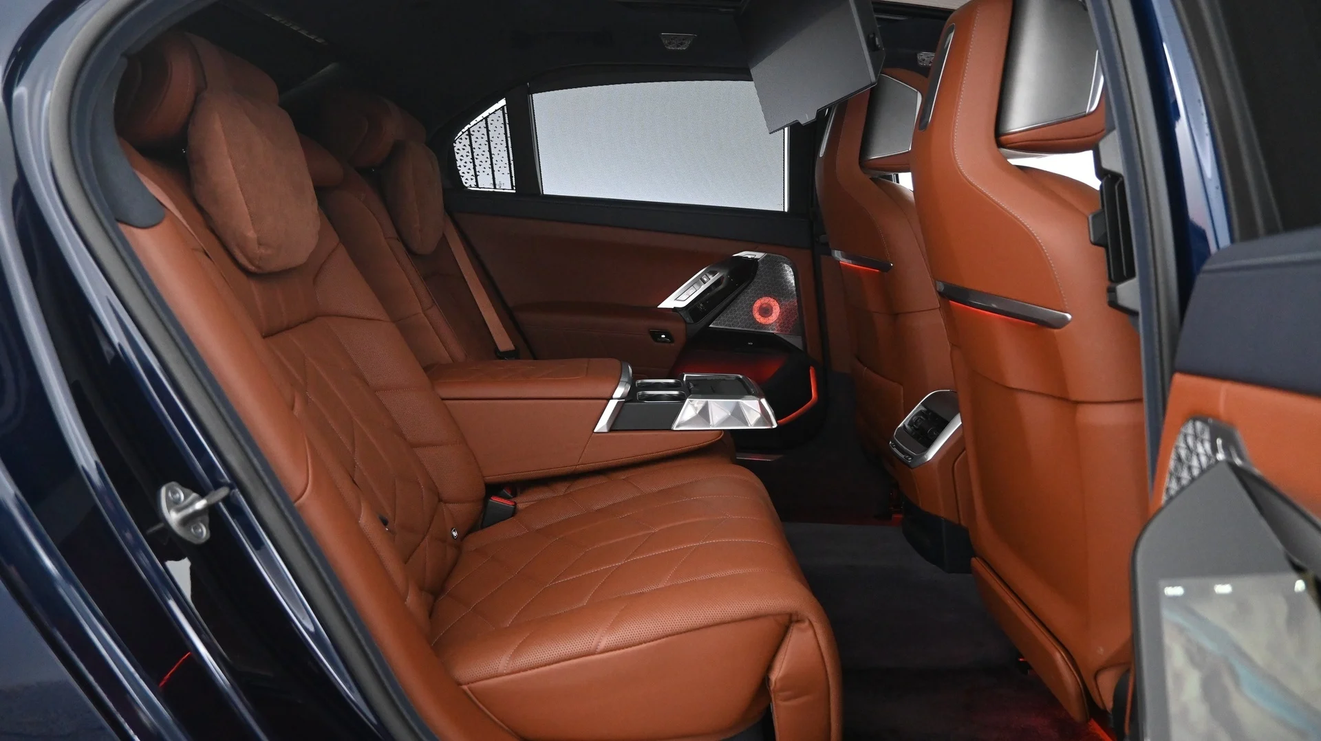 Car Image - 10nFTDhnnCghr4Sq4bAC6p