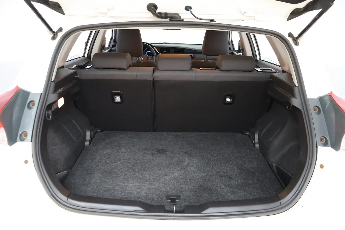 Car Image - 1l02wDbDeiGu1ZBXrU5NZp