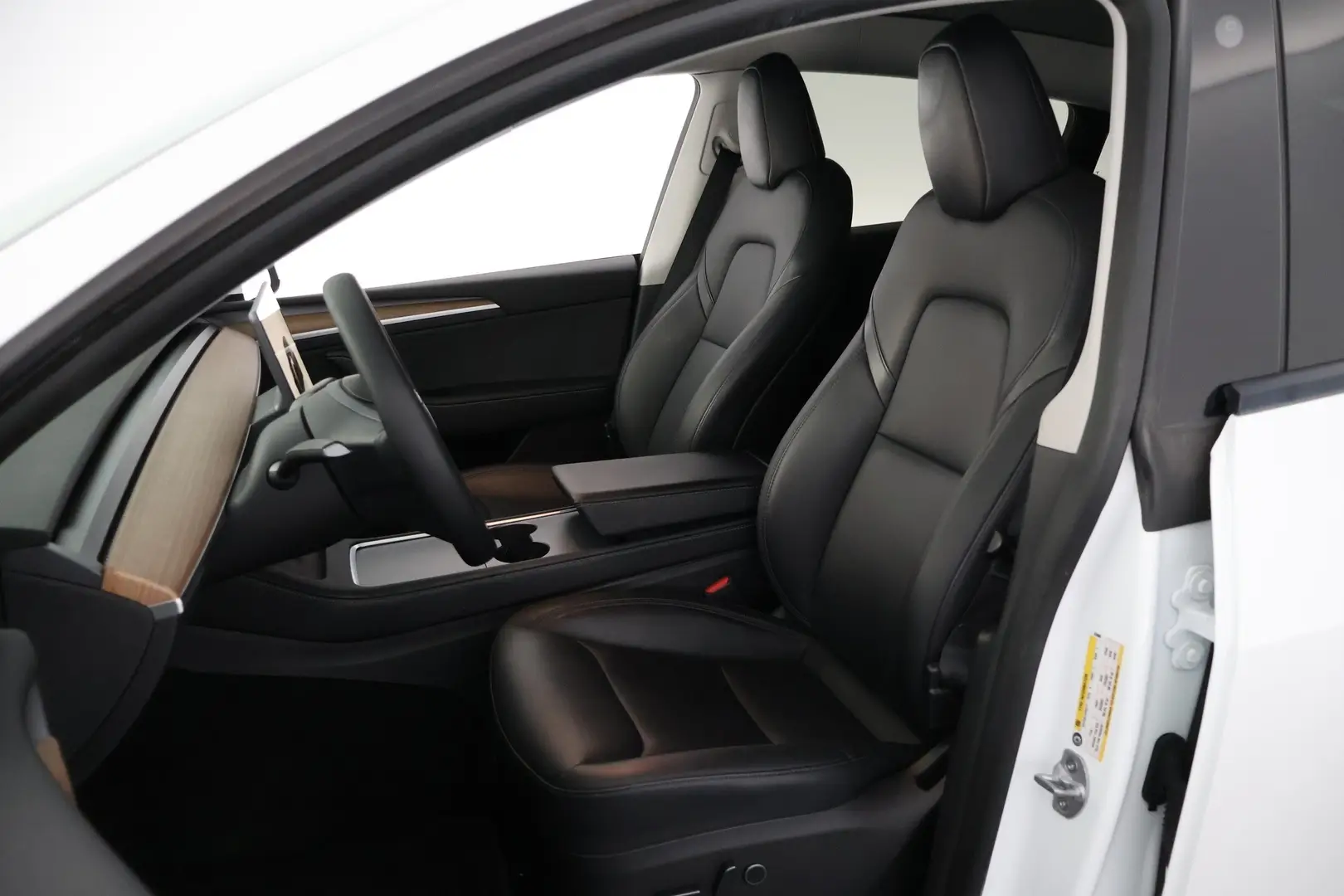 Car Image - PpAfKviyL4AL81ehjDYDn