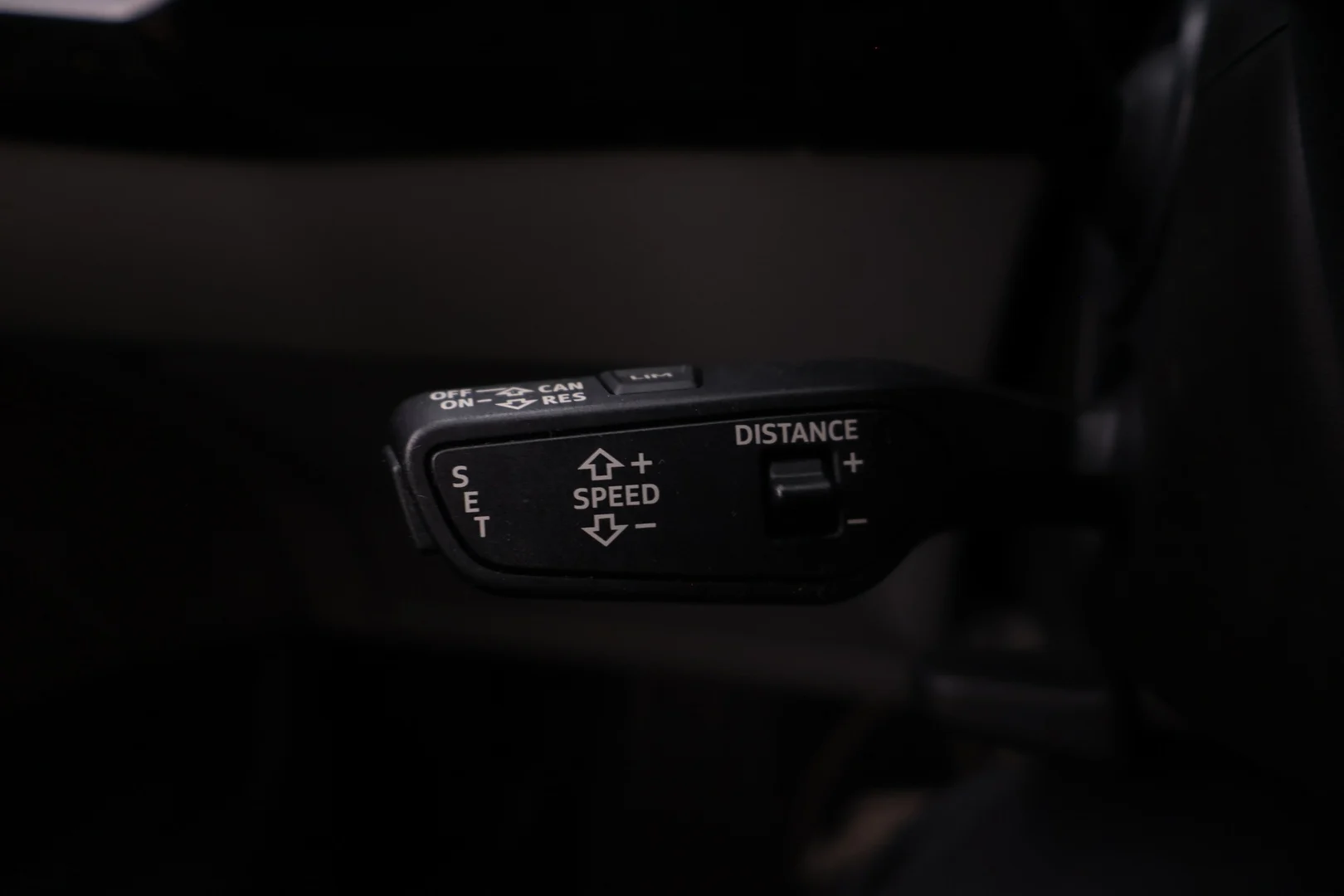 Car Image - 6wr2iBXAHWuDkaLfhqpPUd
