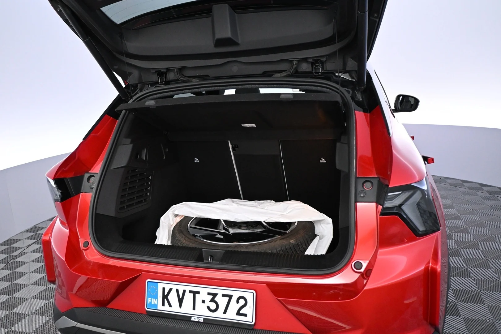 Car Image - aECMazlDDhW8ge8wcLtfY